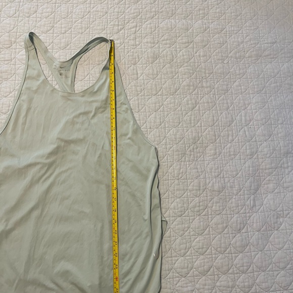 ⚡️Nike DriFit mint green flowy tank. Size large - Picture 3 of 6